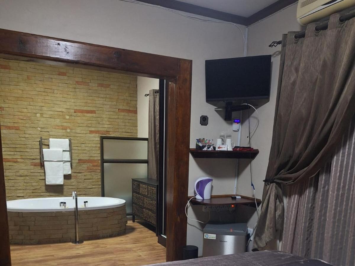 7A Jameson Guesthouse Kimberley Bilik gambar